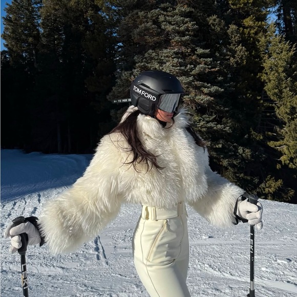 Meet your Posher, Verlyn - Picture 2 of 3